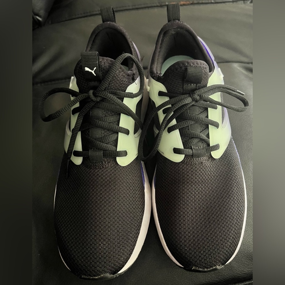 Puma: Black, Purple, and Mint Green Women’s Athletic Shoes: Size 10